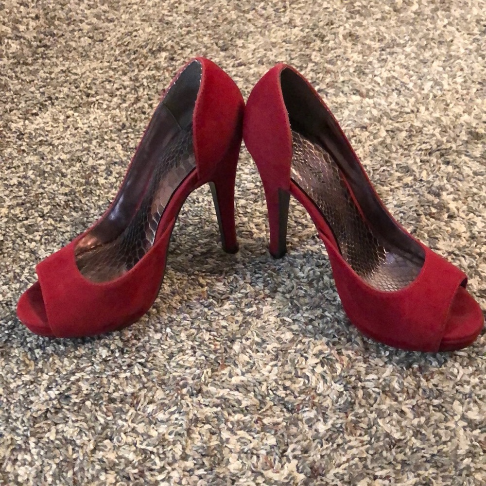 Sexy red heels